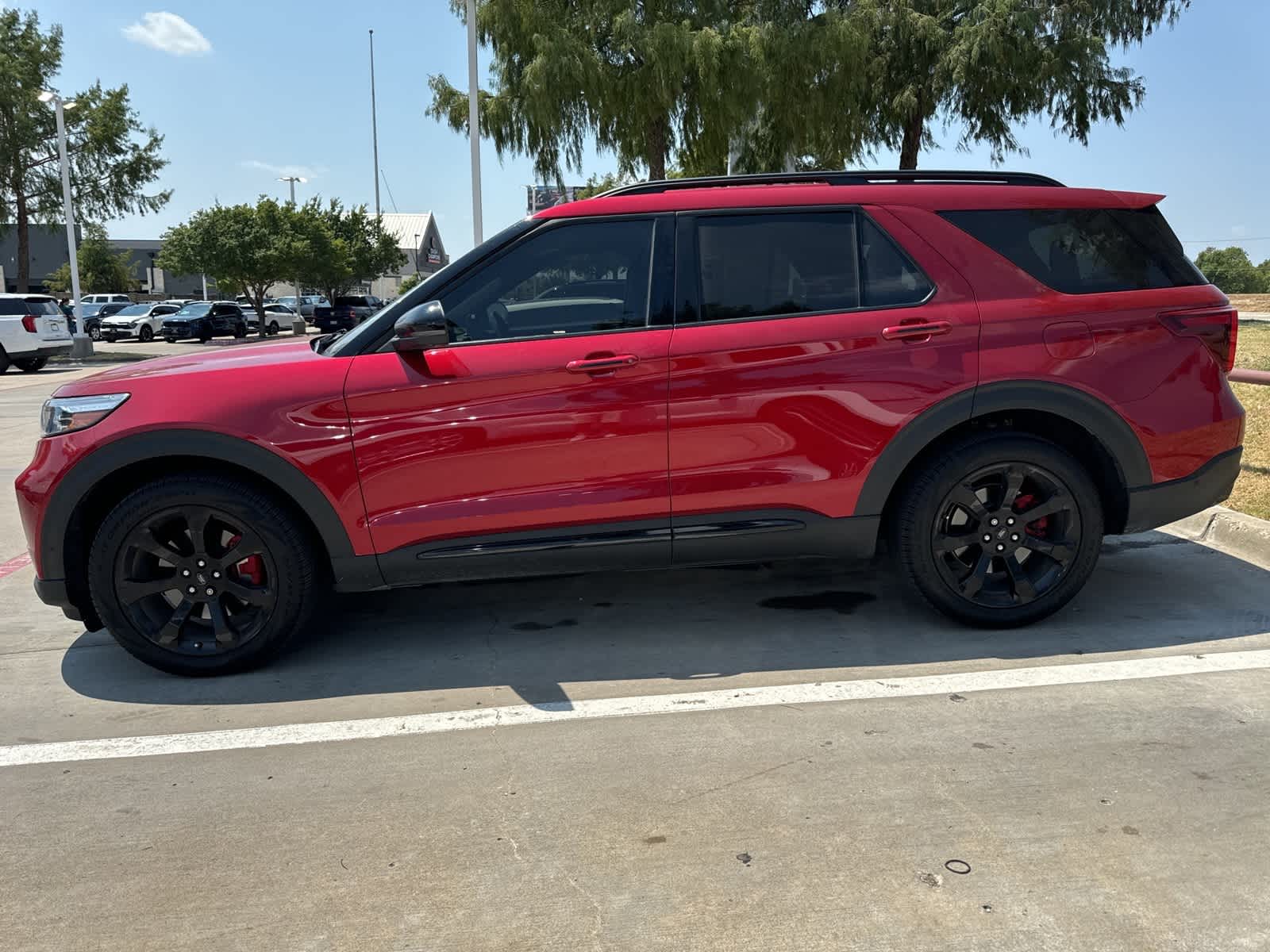 2022 Ford Explorer ST 8