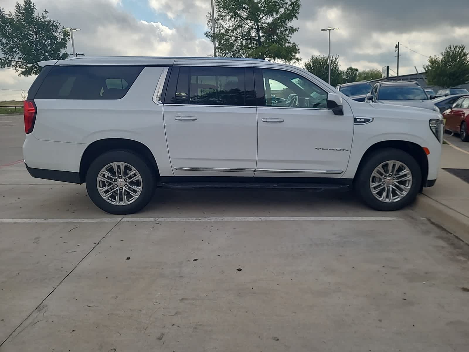 2022 GMC Yukon XL SLT 4