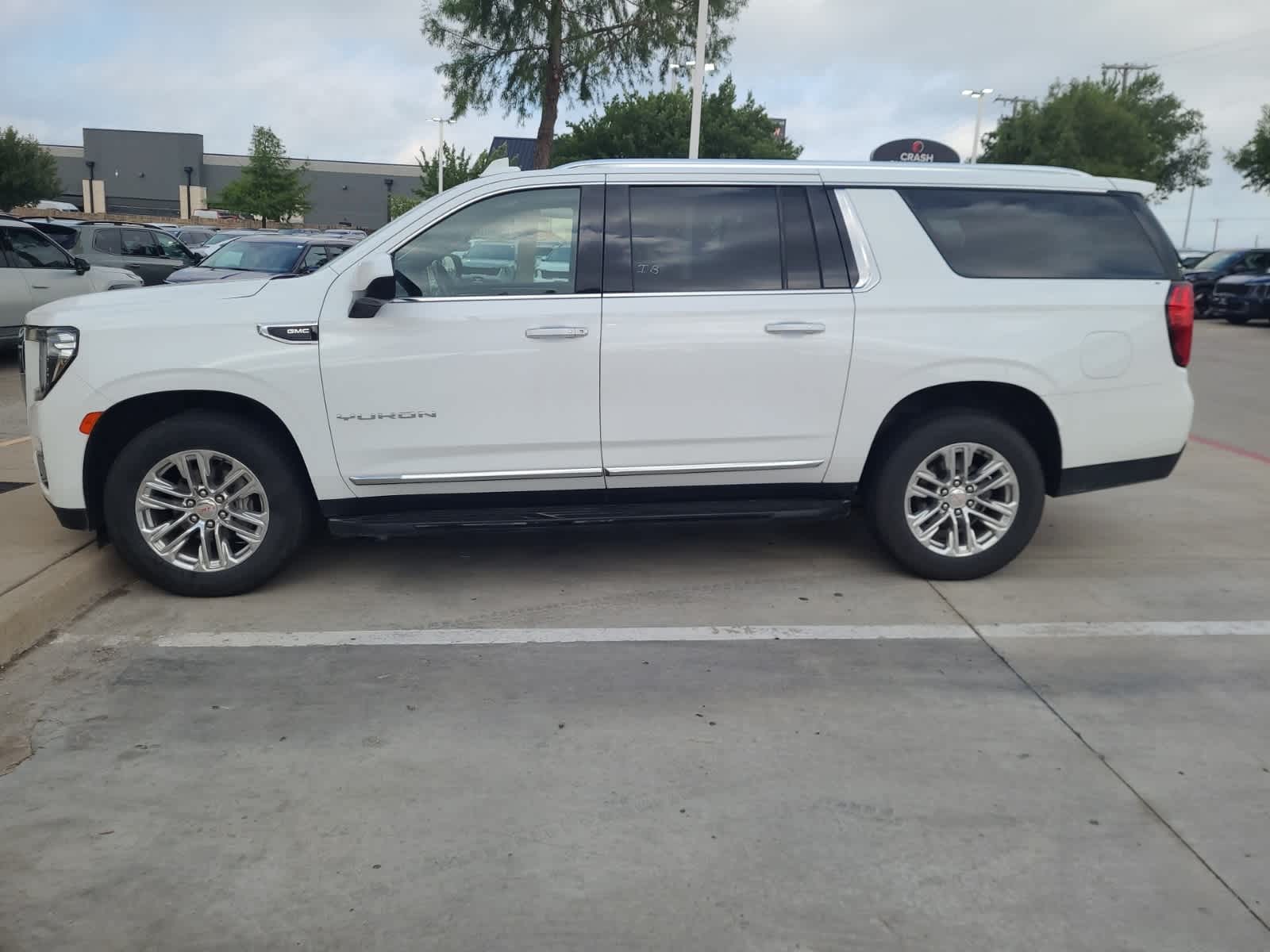 2022 GMC Yukon XL SLT 8