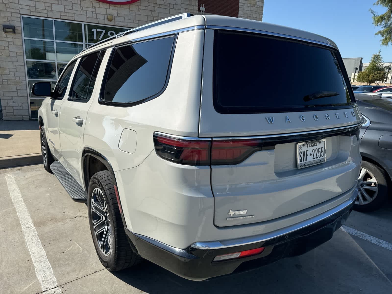 2022 Jeep Wagoneer Series III 4