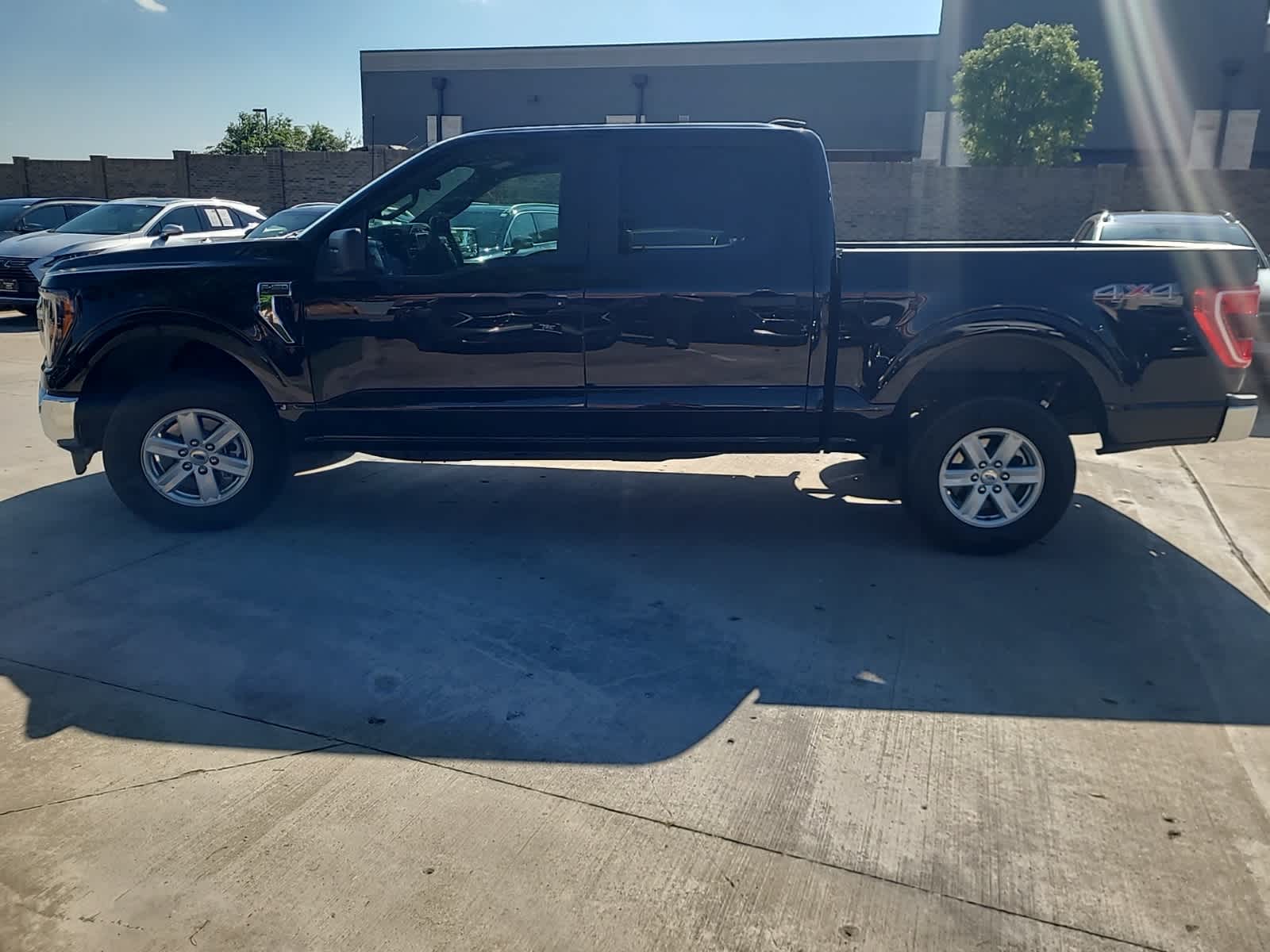 2023 Ford F-150 XLT 4WD SuperCrew 5.5 Box 8