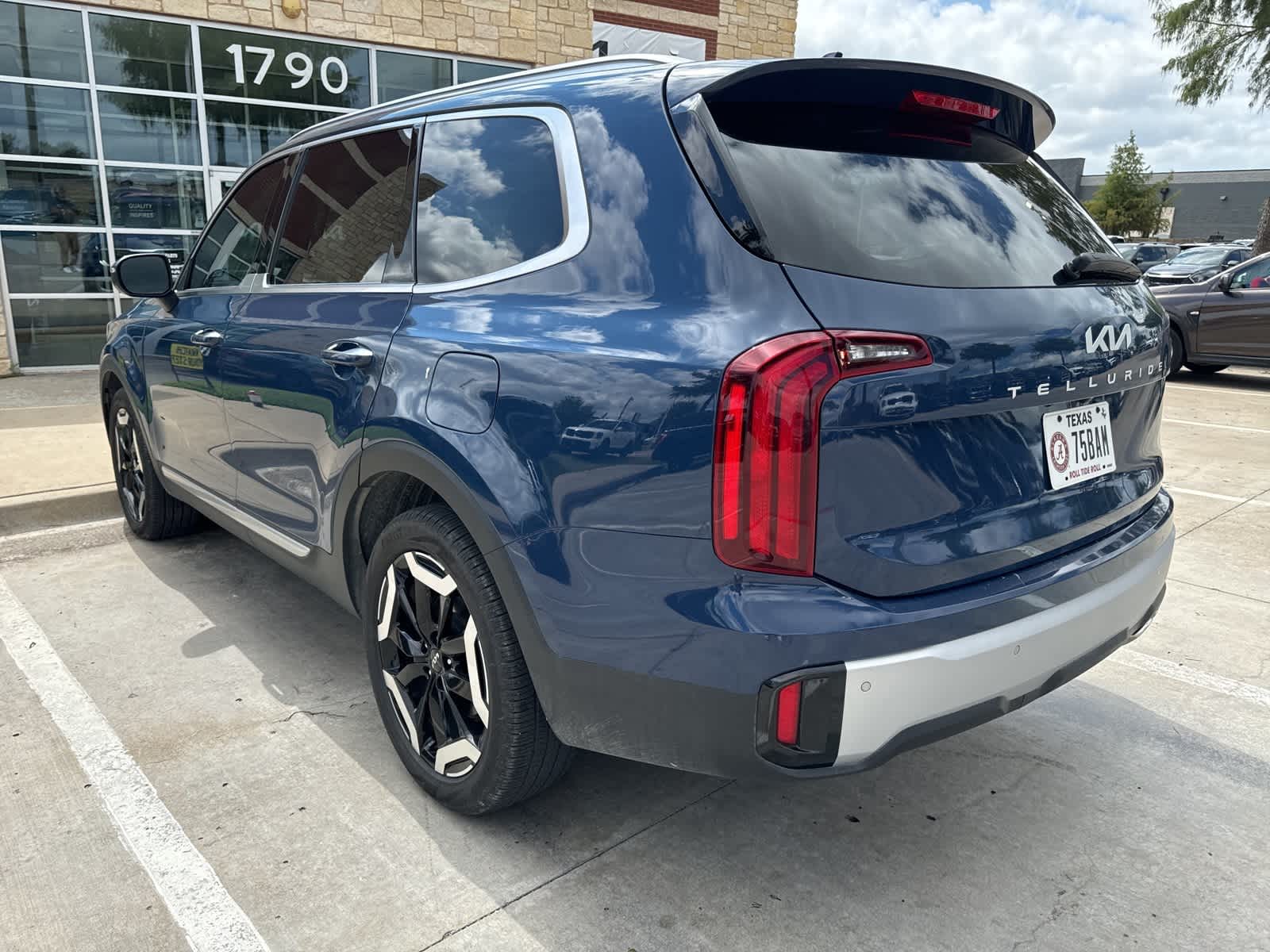 2023 Kia Telluride S 4