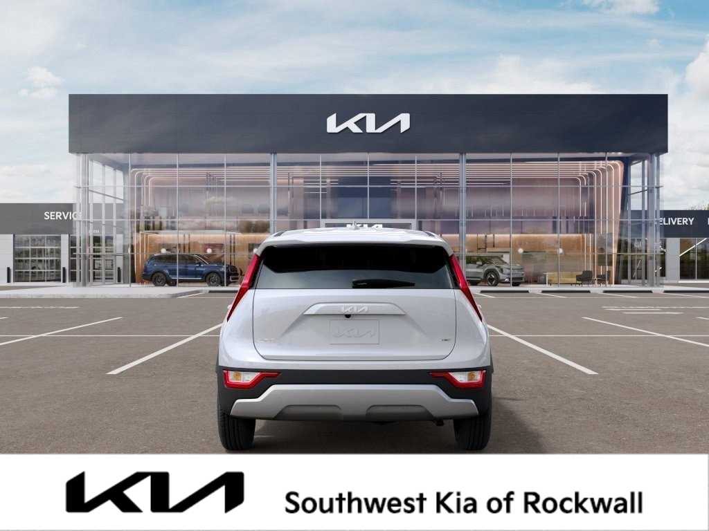 2024 Kia Niro LX 5