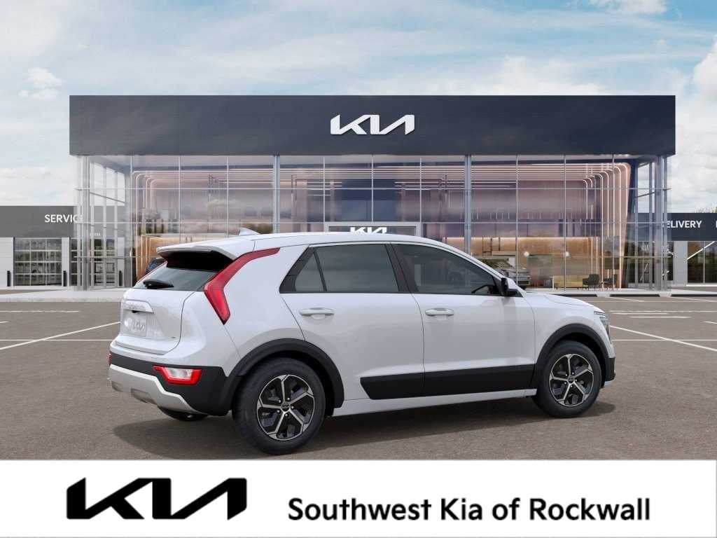 2024 Kia Niro LX 6