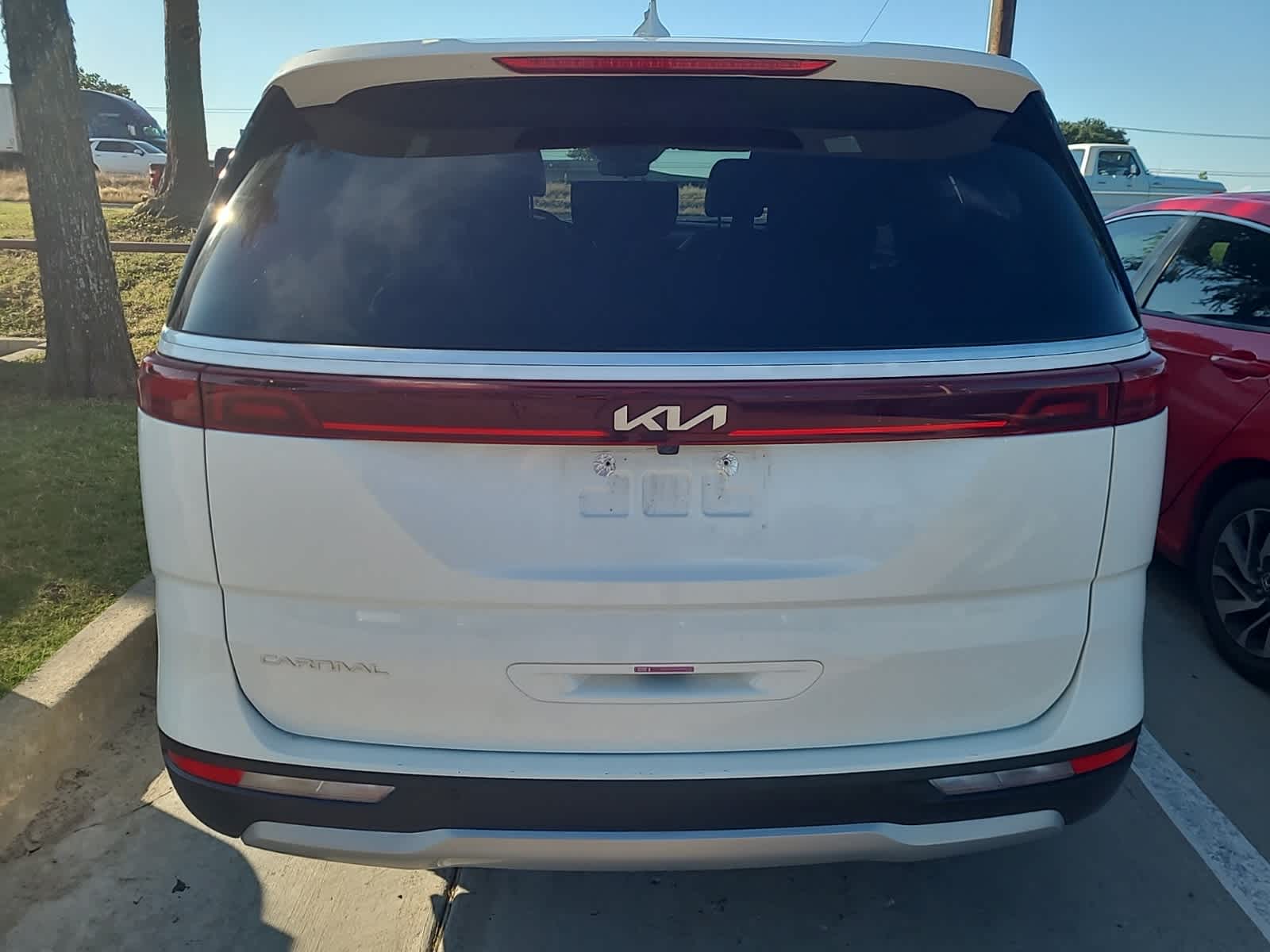 2024 Kia Carnival LX 4