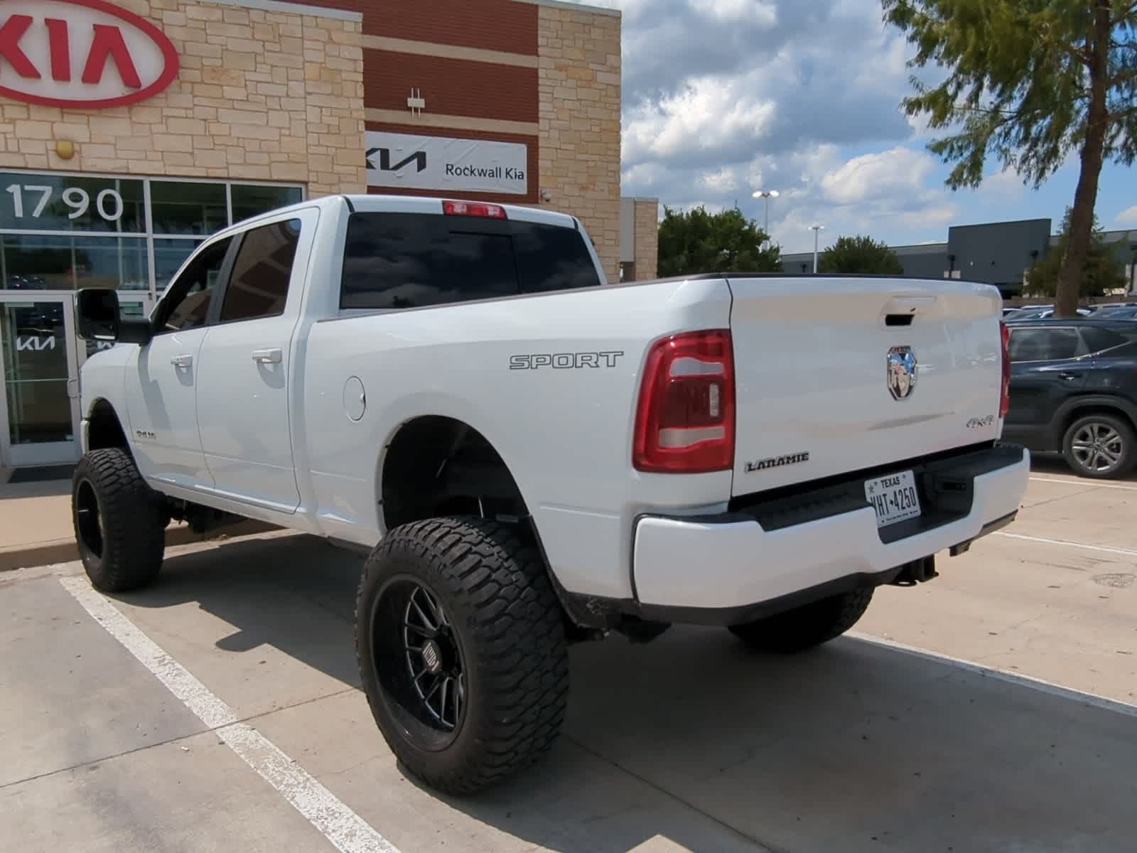 2024 Ram 2500 Laramie 4x4 Crew Cab 64 Box 7