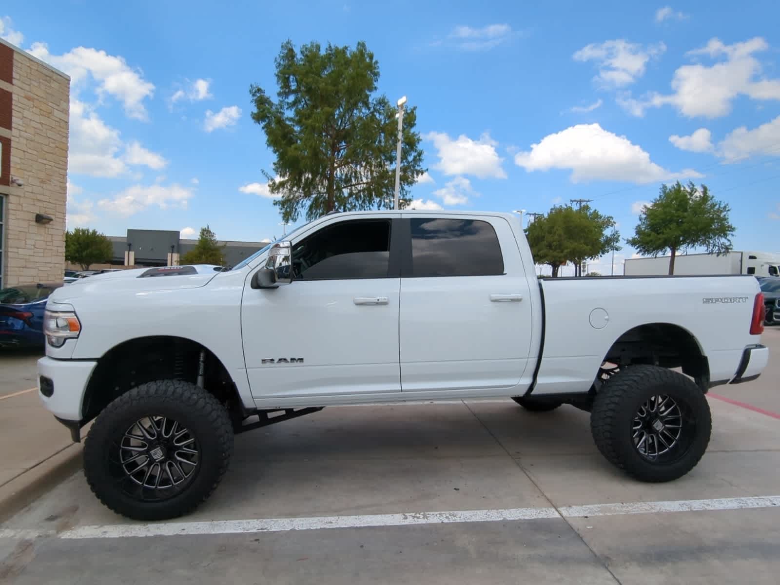 2024 Ram 2500 Laramie 4x4 Crew Cab 64 Box 8