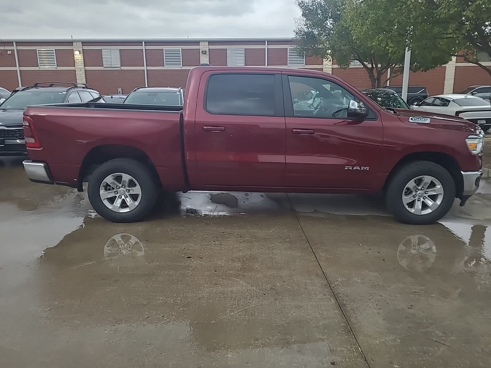 2024 Ram 1500 Laramie 4x4 Crew Cab 57 Box 3