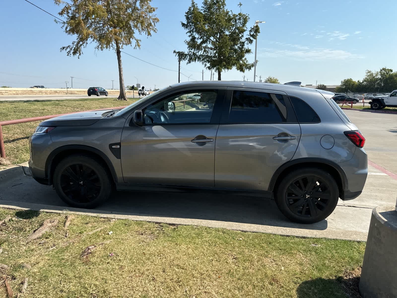 2024 Mitsubishi Outlander Sport LE 8