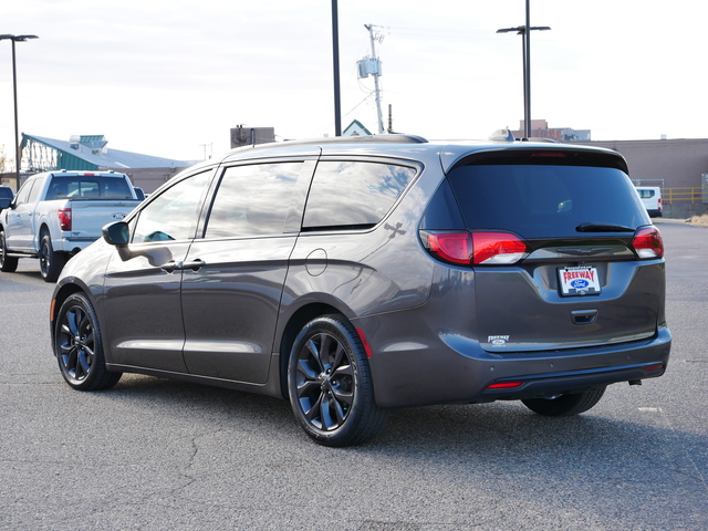 2018 Chrysler Pacifica Touring L 3