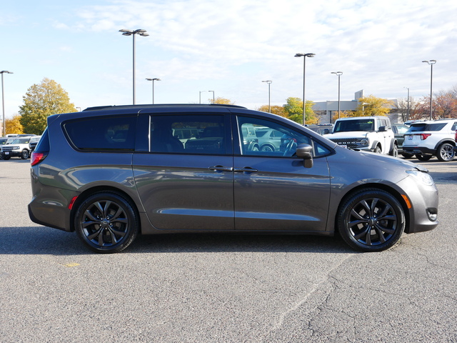 2018 Chrysler Pacifica Touring L 6