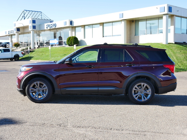 2022 Ford Explorer XLT 2