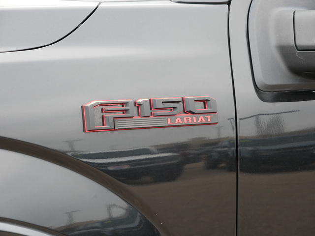 2015 Ford F-150 Lariat 10