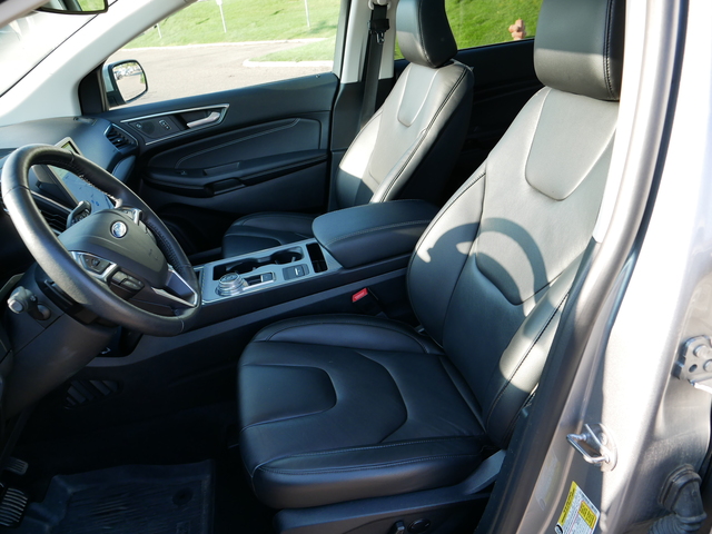 2021 Ford Edge Titanium 13