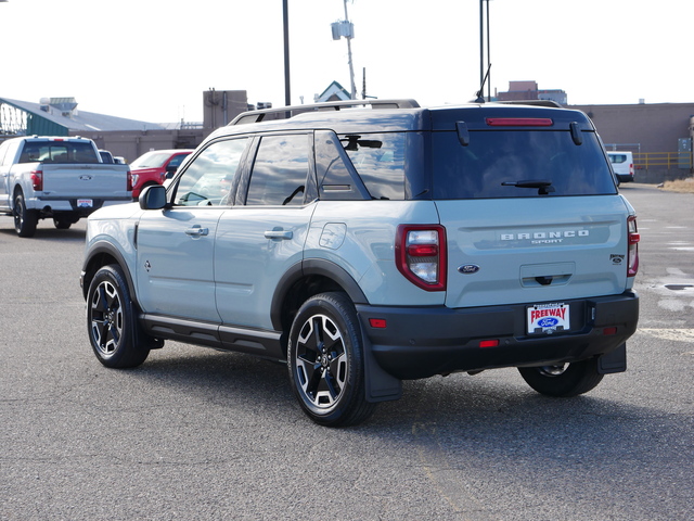 2021 Ford Bronco Sport Outer Banks 3