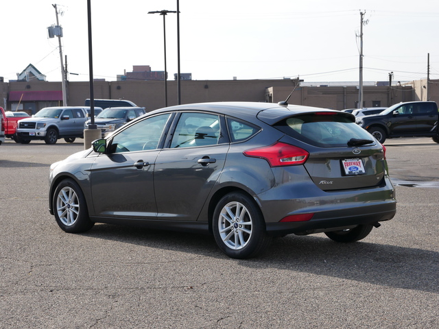 2017 Ford Focus SE 3