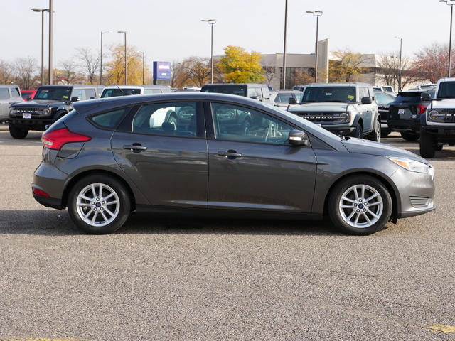 2017 Ford Focus SE 6