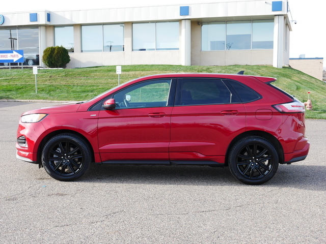 2022 Ford Edge ST Line 2