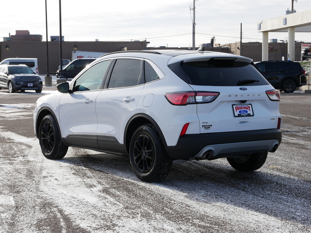 2021 Ford Escape SE 3