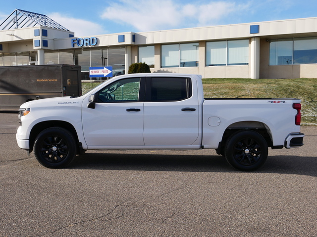 2022 Chevrolet Silverado 1500 Custom 2