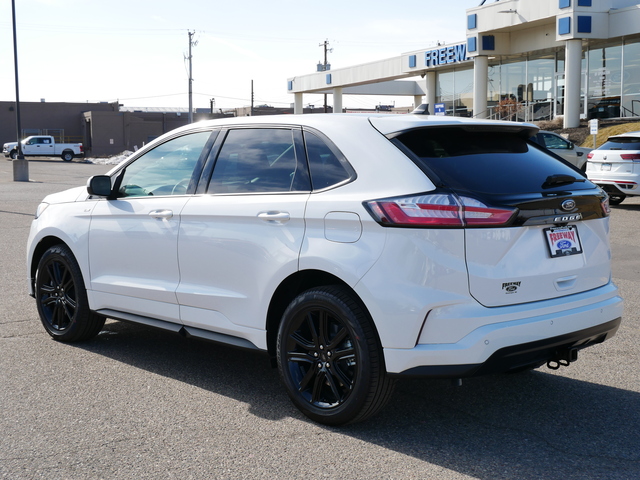 2024 Ford Edge ST Line  3