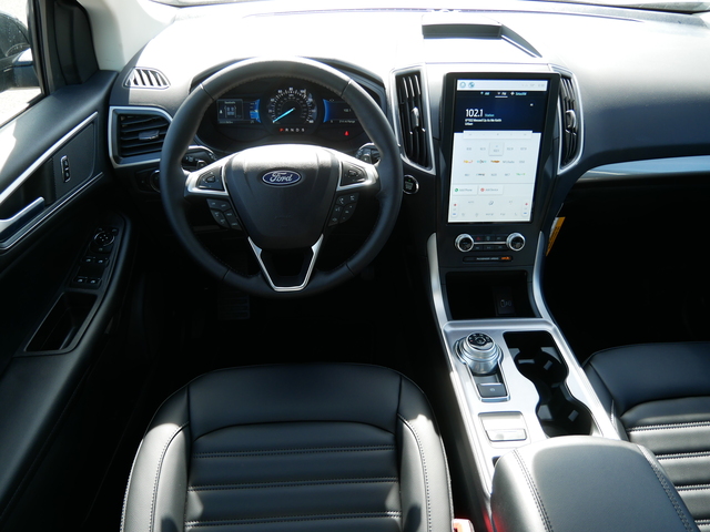 2024 Ford Edge SEL  19