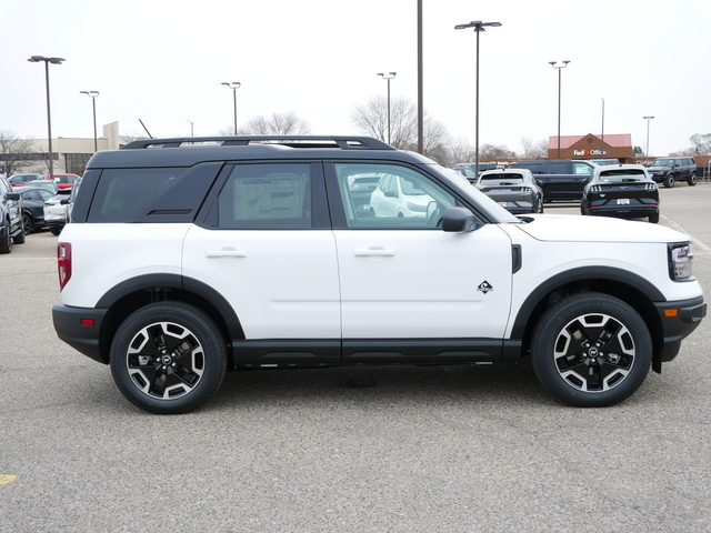 2024 Ford Bronco Sport Outer Banks  6