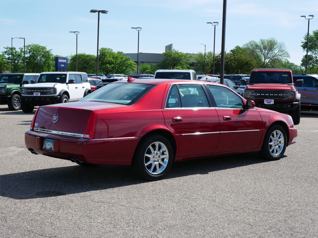 2011 Cadillac DTS Luxury Collection 5