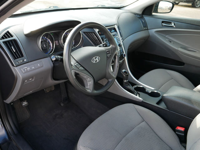 2011 Hyundai Sonata GLS 12