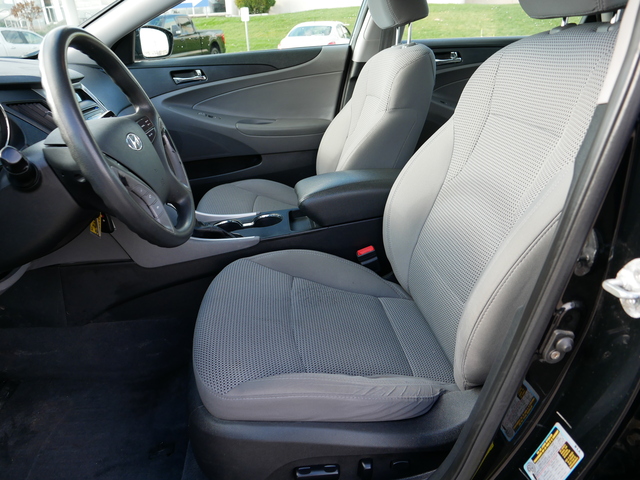 2011 Hyundai Sonata GLS 13