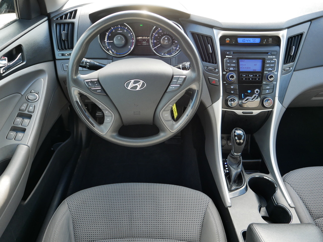 2011 Hyundai Sonata GLS 18