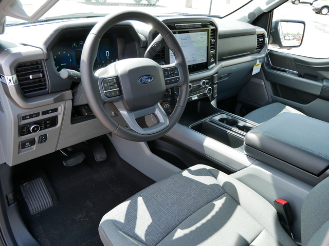 2024 Ford F-150 XLT w/ Pano Moonroof 12