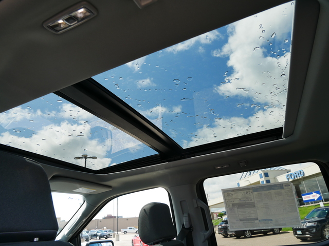 2024 Ford F-150 XLT w/ Pano Moonroof 18