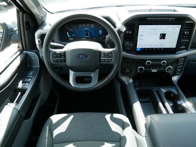 2024 Ford F-150 XLT w/ Pano Moonroof 19