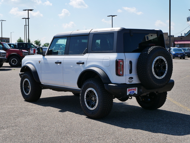 2024 Ford Bronco Badlands  3