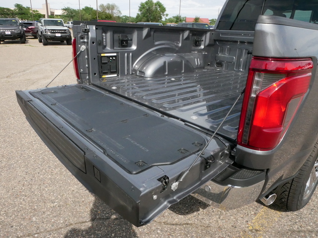 2024 Ford F-150 XLT w/ Heated Seats 12