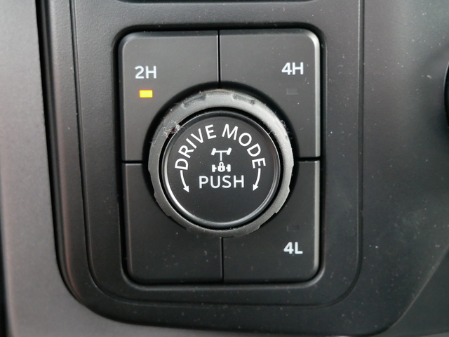 2024 Ford F-150 XLT w/ Heated Seats 26