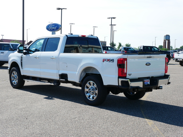 2024 Ford Super Duty F-250 SRW Lariat w/ Pano Moonroof 3