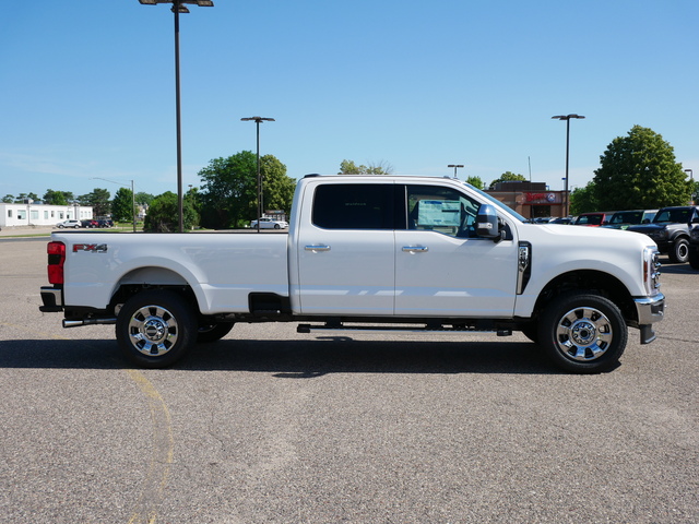 2024 Ford Super Duty F-250 SRW Lariat w/ Pano Moonroof 6