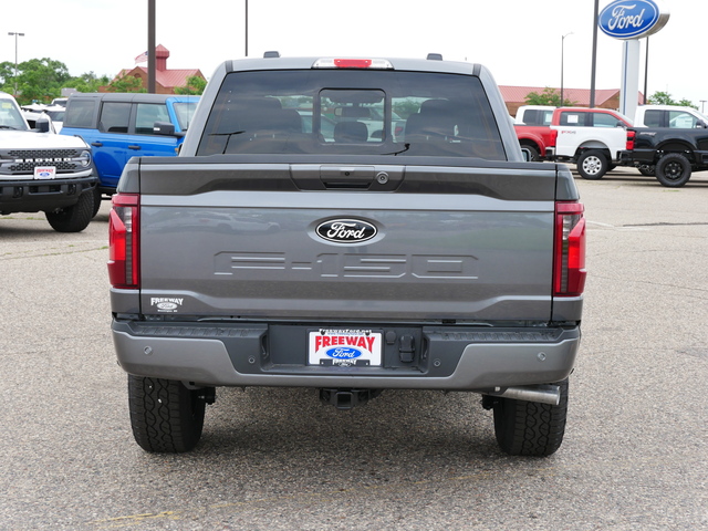 2024 Ford F-150 XLT w/ Black Appearance Pack 4