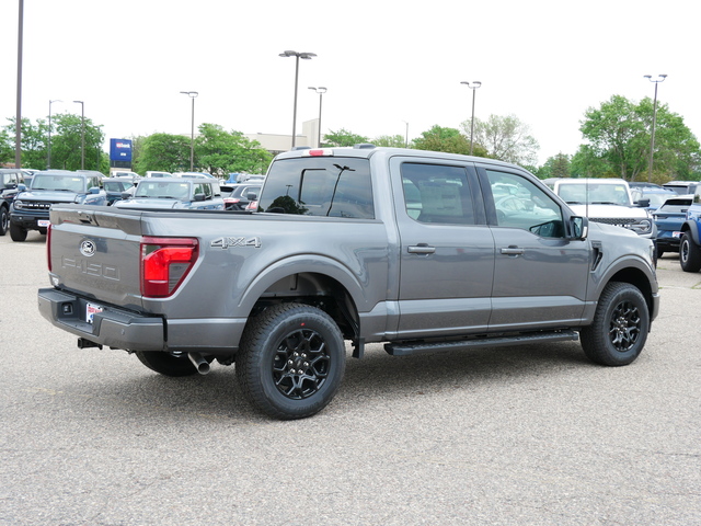 2024 Ford F-150 XLT w/ Black Appearance Pack 5