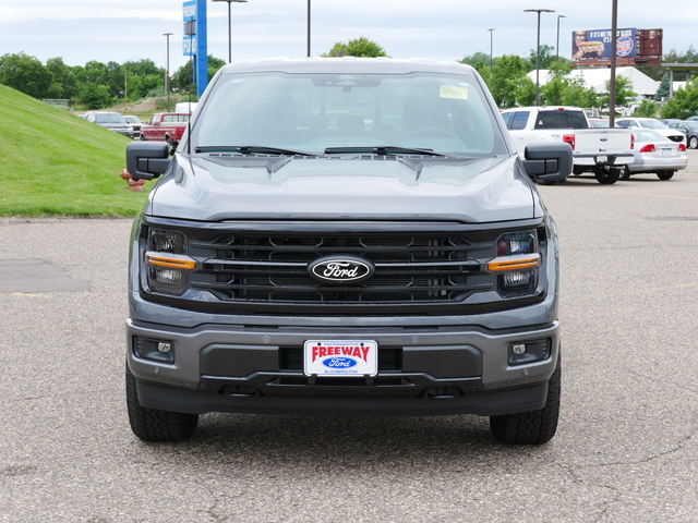 2024 Ford F-150 XLT w/ Black Appearance Pack 8