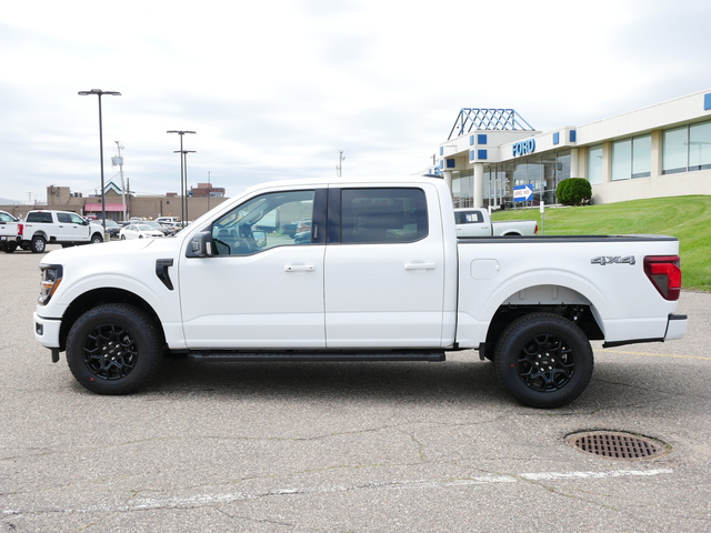 2024 Ford F-150 XLT w/ Black Appearance Pack 2