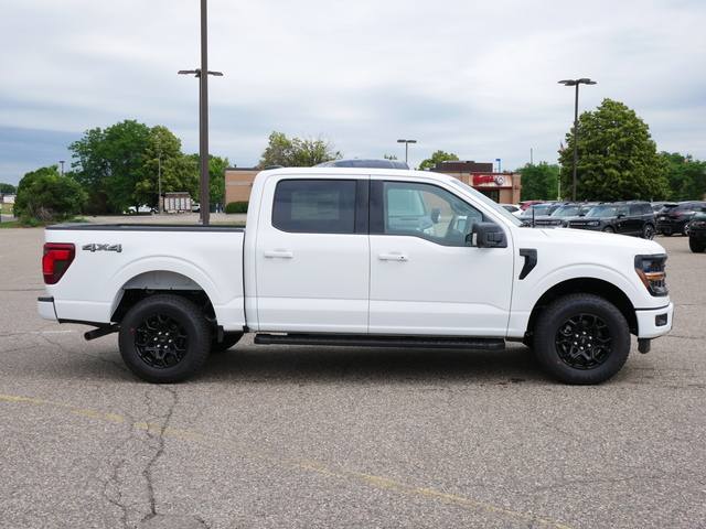 2024 Ford F-150 XLT w/ Black Appearance Pack 6