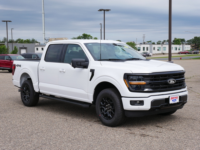 2024 Ford F-150 XLT w/ Black Appearance Pack 7