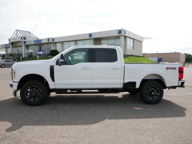 2024 Ford Super Duty F-350 SRW Lariat w/ Pano Moonroof 2