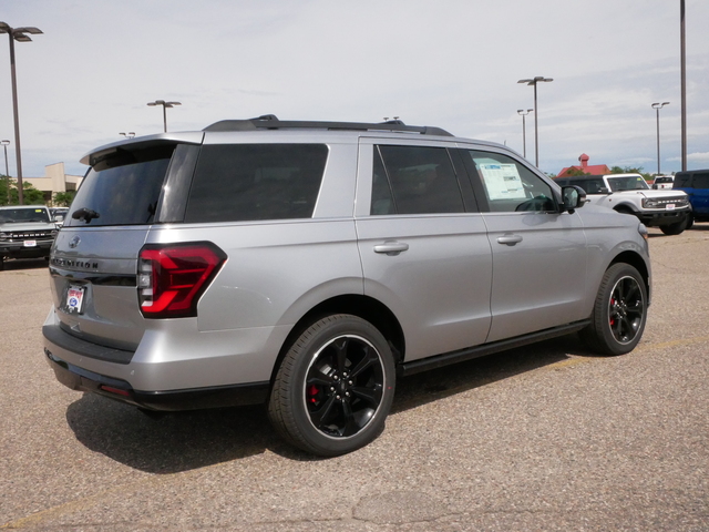 2024 Ford Expedition Limited w/ Stealth Performance Pack 5