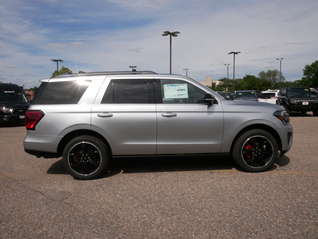 2024 Ford Expedition Limited w/ Stealth Performance Pack 6