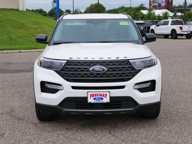 2024 Ford Explorer XLT  7