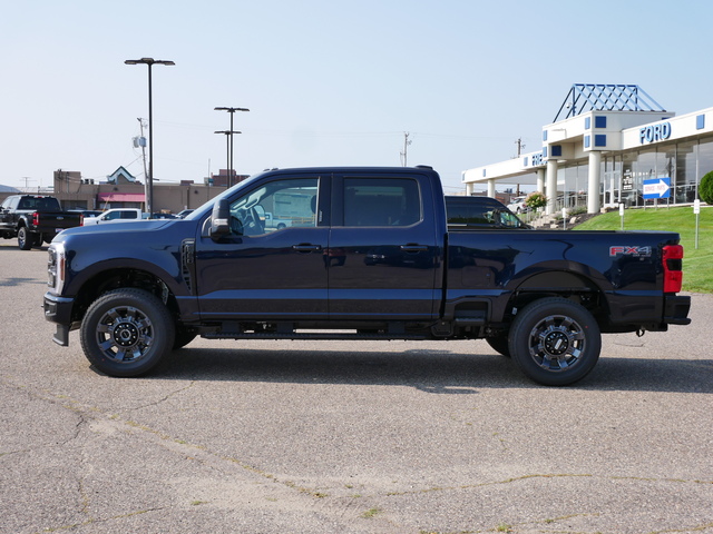 2024 Ford Super Duty F-350 SRW Lariat w/ Pano Moonroof 2